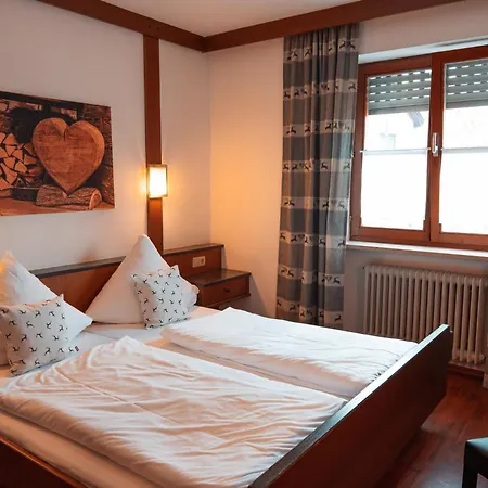 Postwirt - Gaestehaus 3*