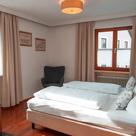 Gaestehaus - Szálloda Kipfenberg