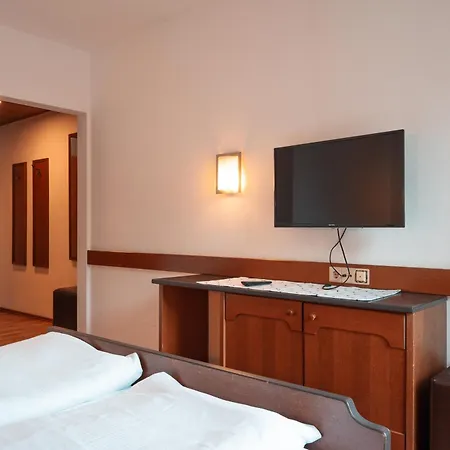 Hotel Gaestehaus - Kipfenberg