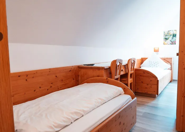 Gaestehaus - 酒店 基普芬伯格